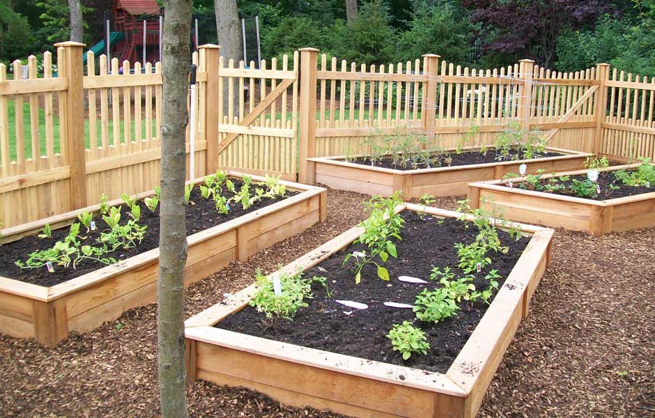 45 Small Vegetable Garden For Attractive Backyard Design